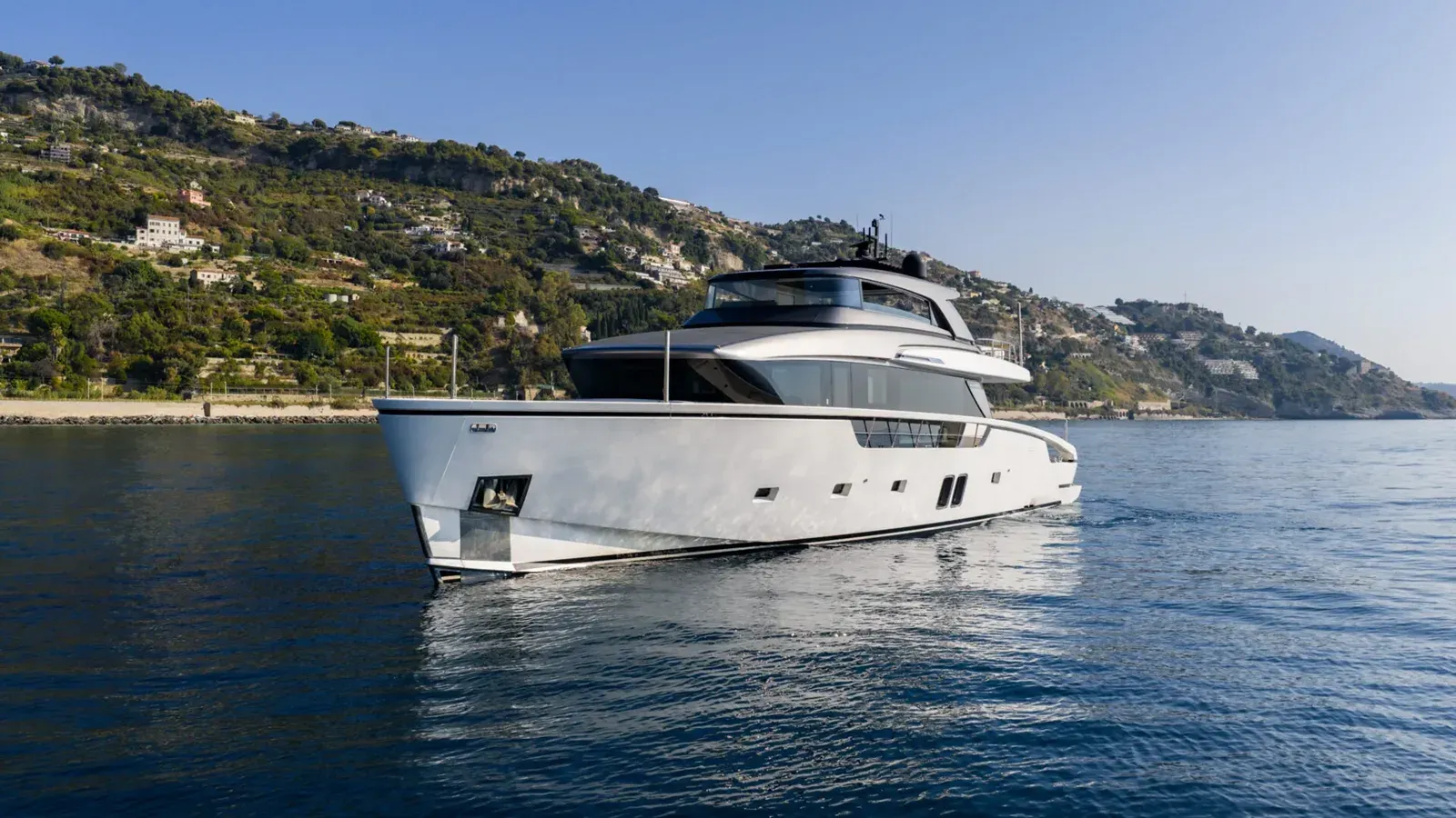 Buy a yacht LA 2022