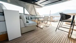 Buy a yacht LA