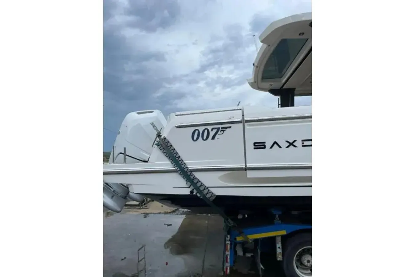 Buy a yacht Saxdor 400 GTO 2025