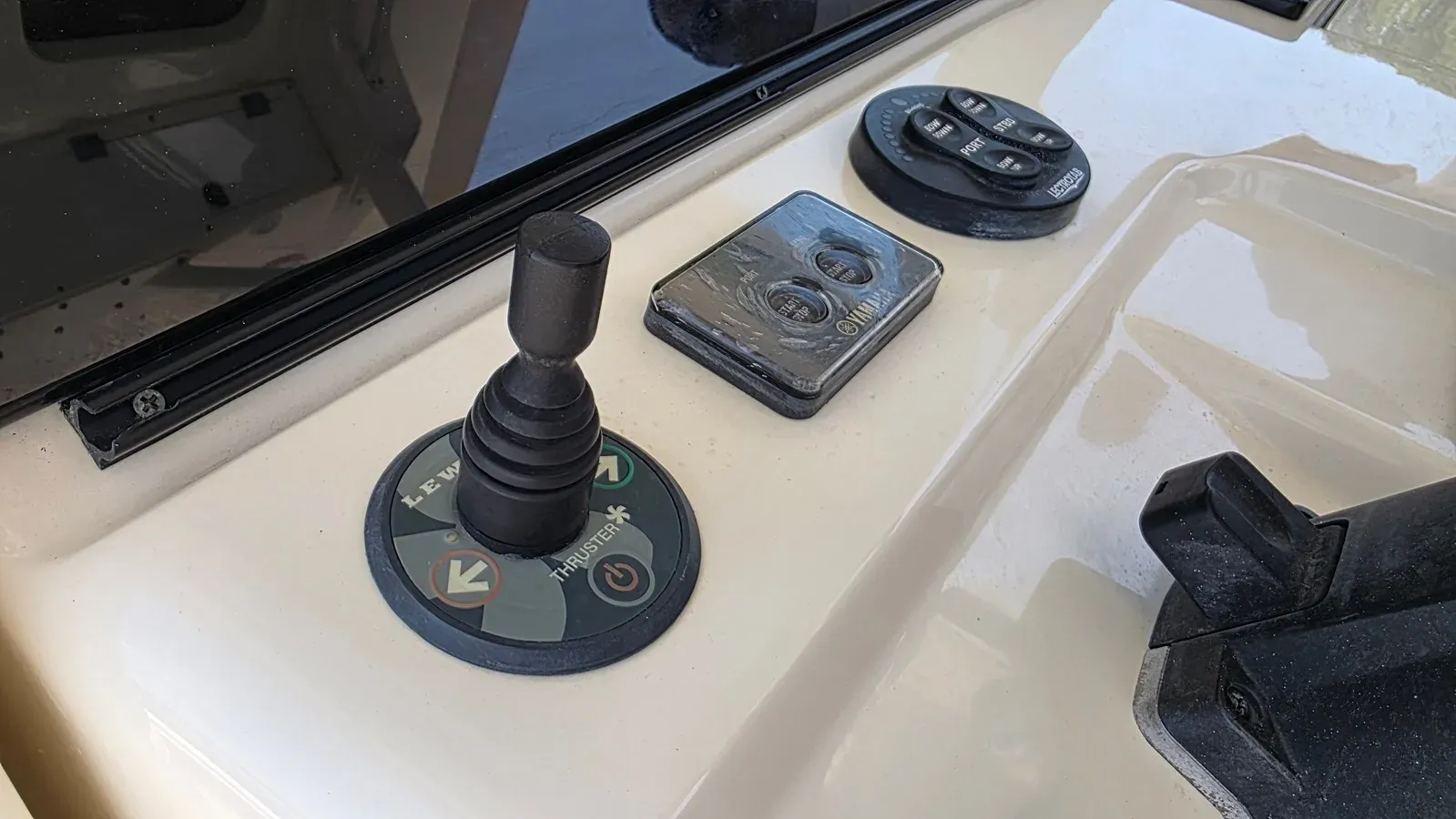 Buy a Sin Comentarios 2017 at Shestakov Yacht Sales