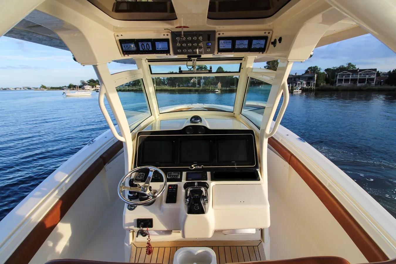 the best price on C MONSTER 350 LXF