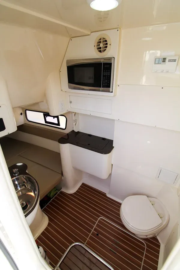 C MONSTER 350 LXF yacht sale