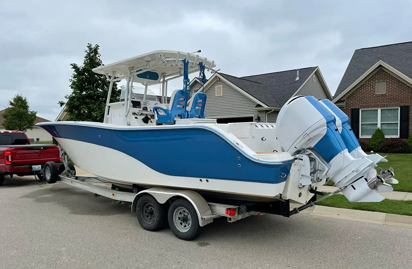 the best price on - 286 Center Console