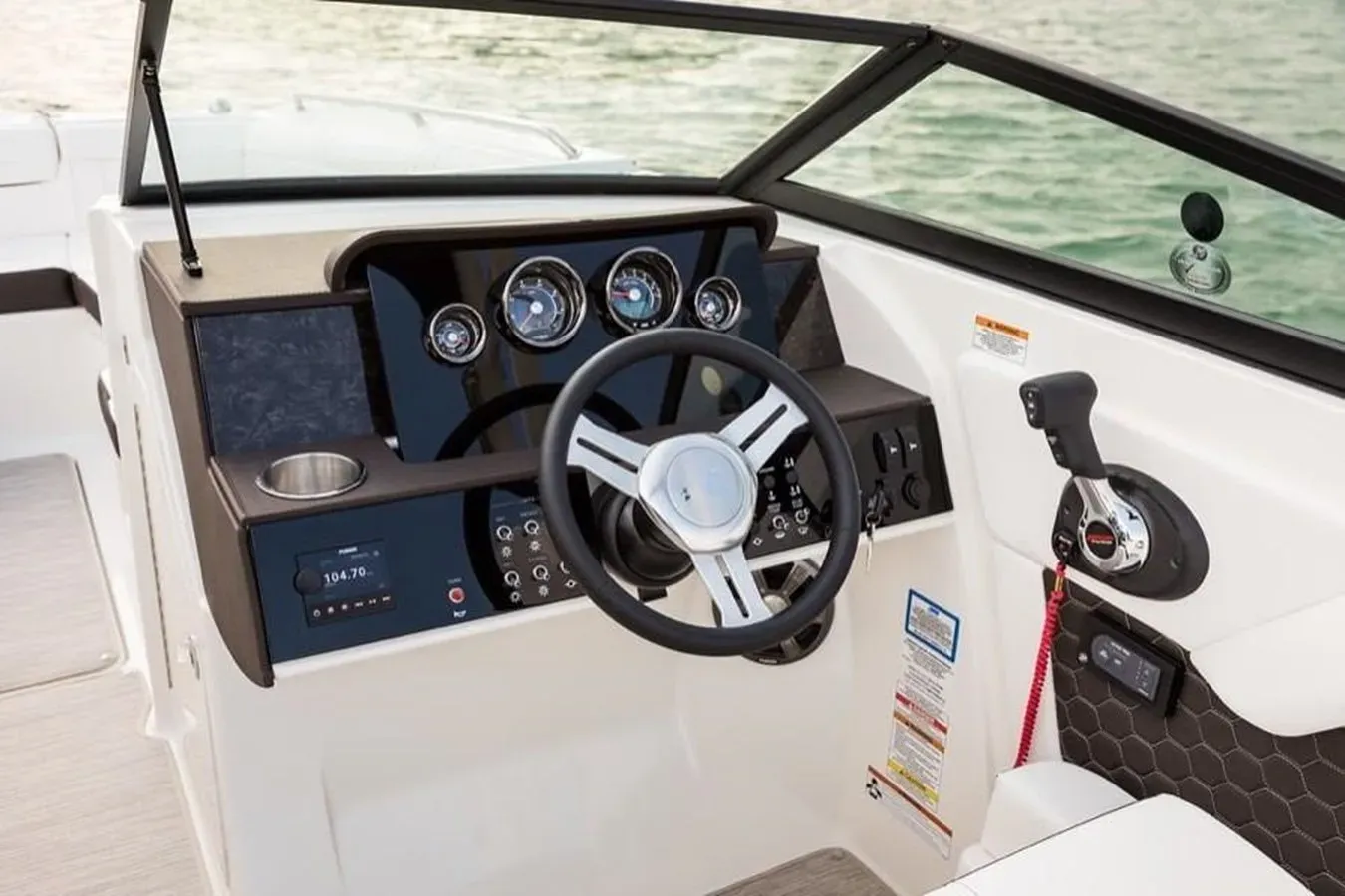 Buy a yacht Sea Ray 270SD-OB 2024