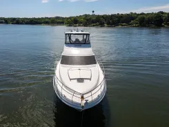Купить яхту UPSIDE 580 Sedan Bridge в Shestakov Yacht Sales