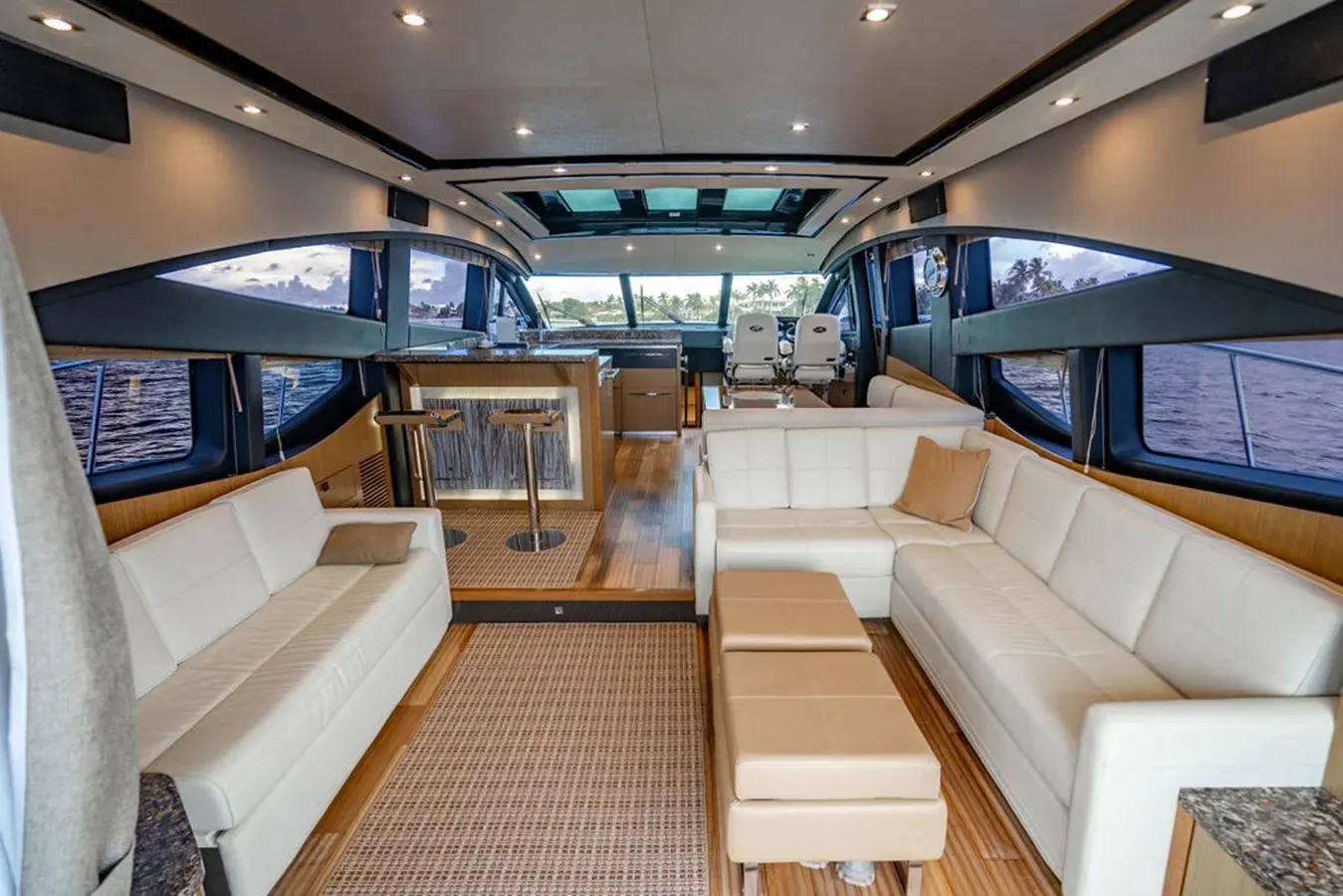 Купить яхту Bella - SEA RAY в Shestakov Yacht Sales