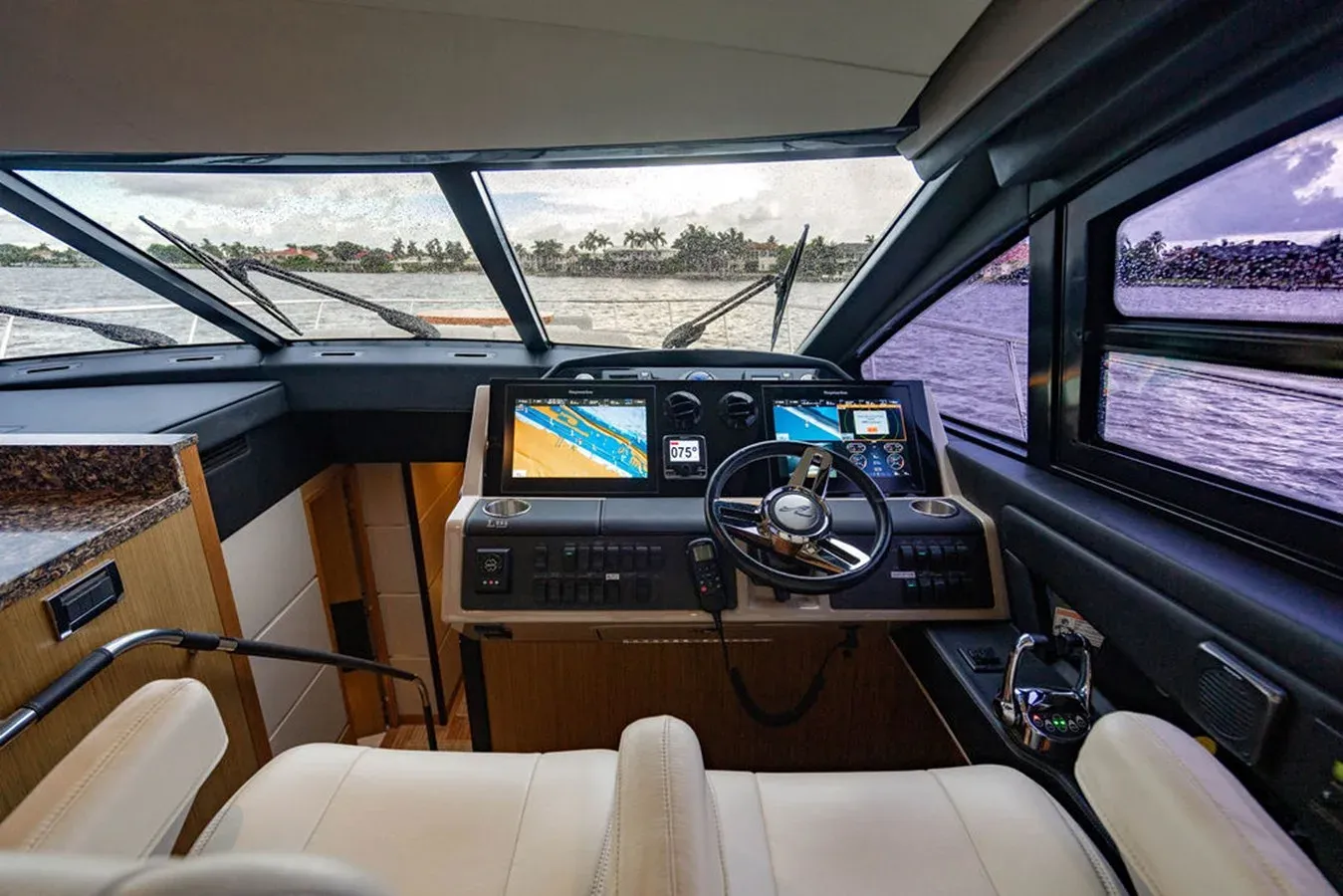 Купить яхту Bella 65 в Shestakov Yacht Sales