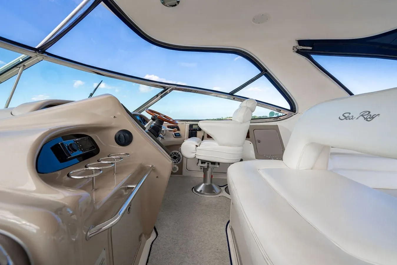 Купить яхту Bubble Trouble ll - SEA RAY в Shestakov Yacht Sales