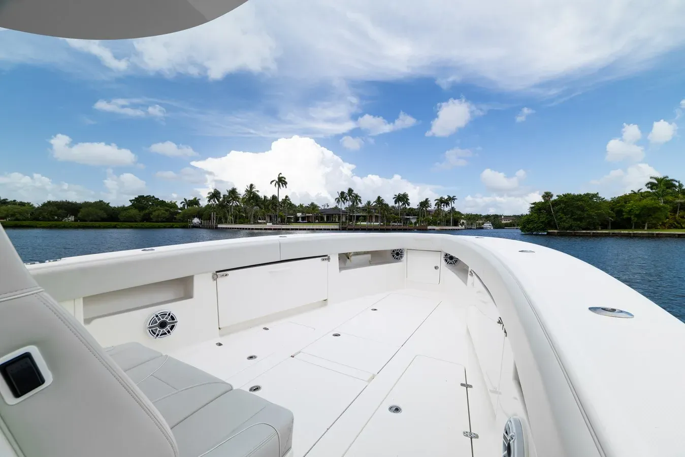 Купить яхту NA 39 в Shestakov Yacht Sales