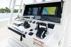 Купить яхту NA 390z в Shestakov Yacht Sales