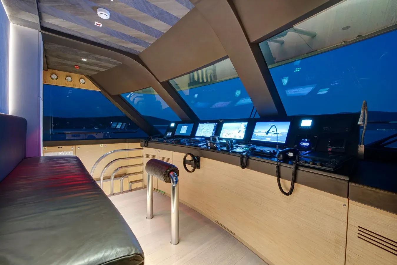 K 137 yacht sale