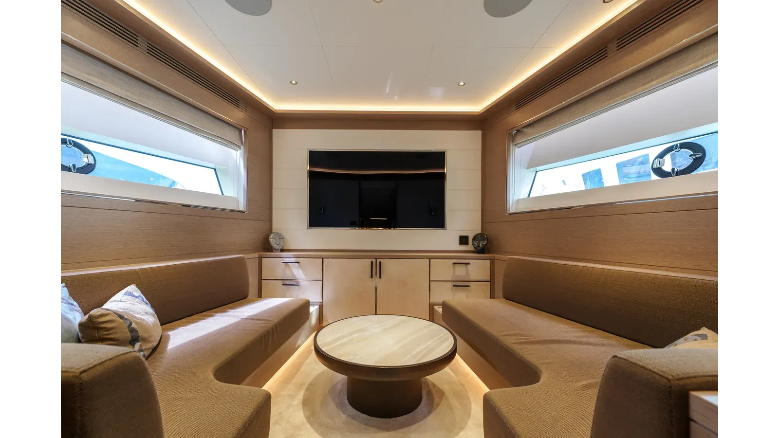 Buy a yacht HELIOPHILIA 88