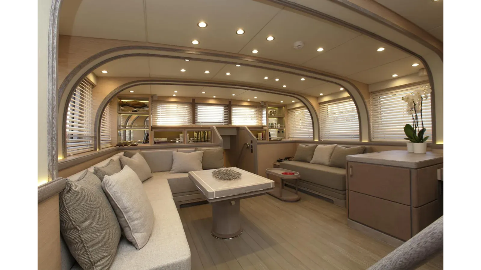 Купить яхту IN LOVE 2014 в Shestakov Yacht Sales