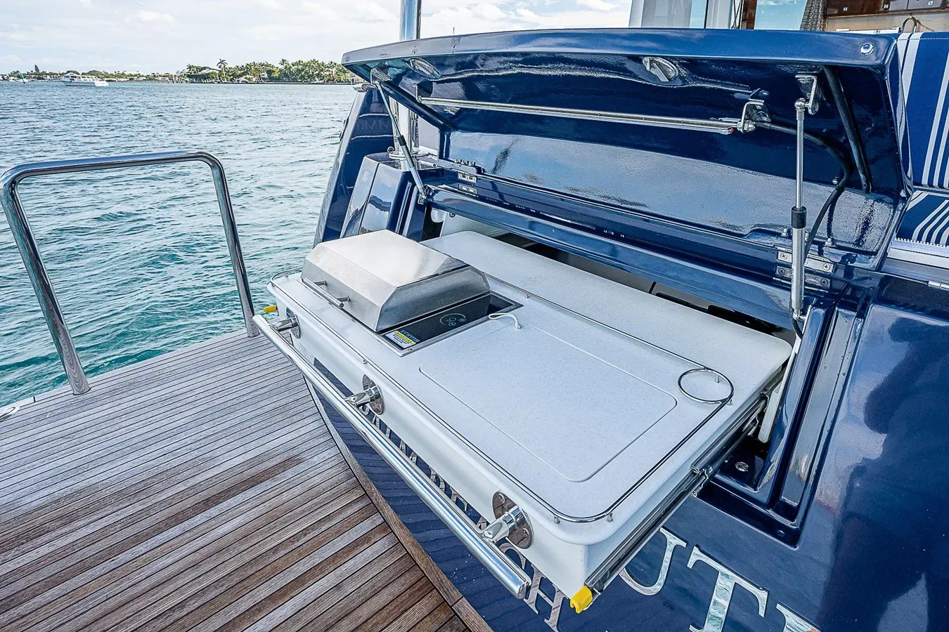 Buy a yacht EAST BY SOUTH 2022