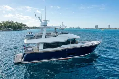 EAST BY SOUTH Summit 54 yacht sale