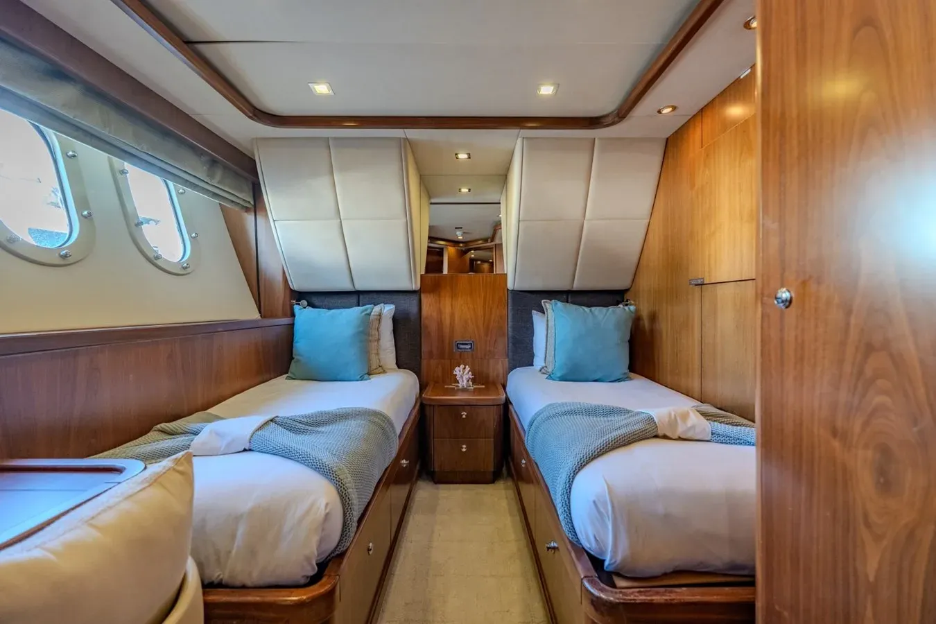 2004 Sunseeker 105 Yacht 105 price