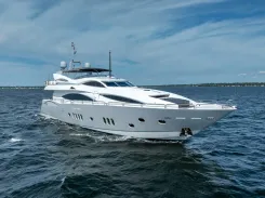 Buy a yacht 2004 Sunseeker 105 Yacht 105