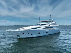 2004 Sunseeker 105 Yacht 105 price