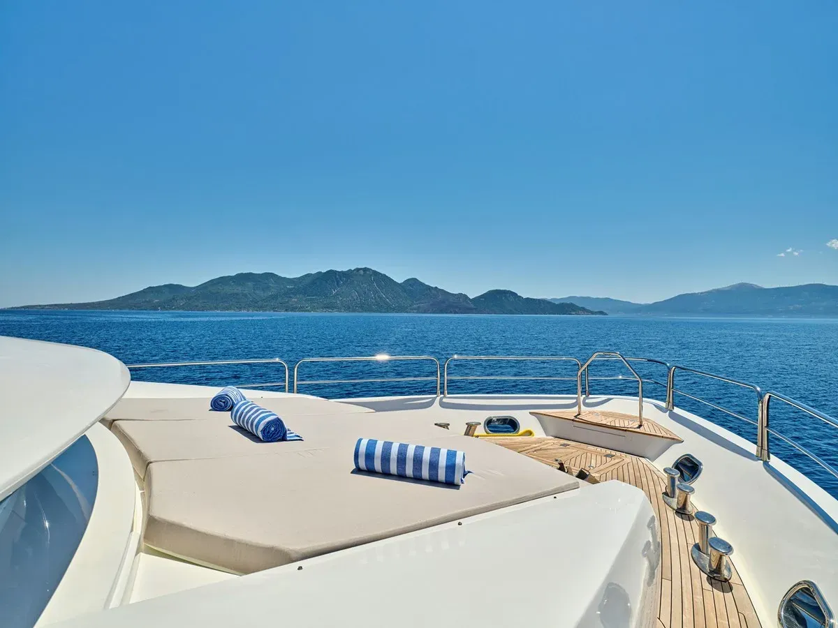Blade I - Sunseeker yacht sale