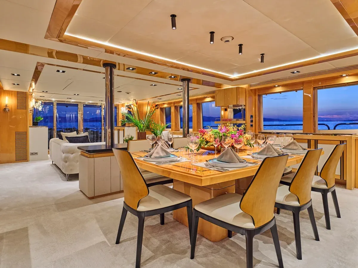 best yacht sales deals Blade I 2009
