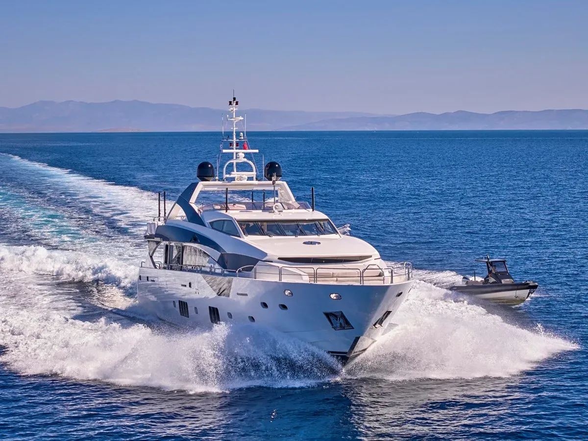 Buy a Blade I 111 at Shestakov Yacht Sales