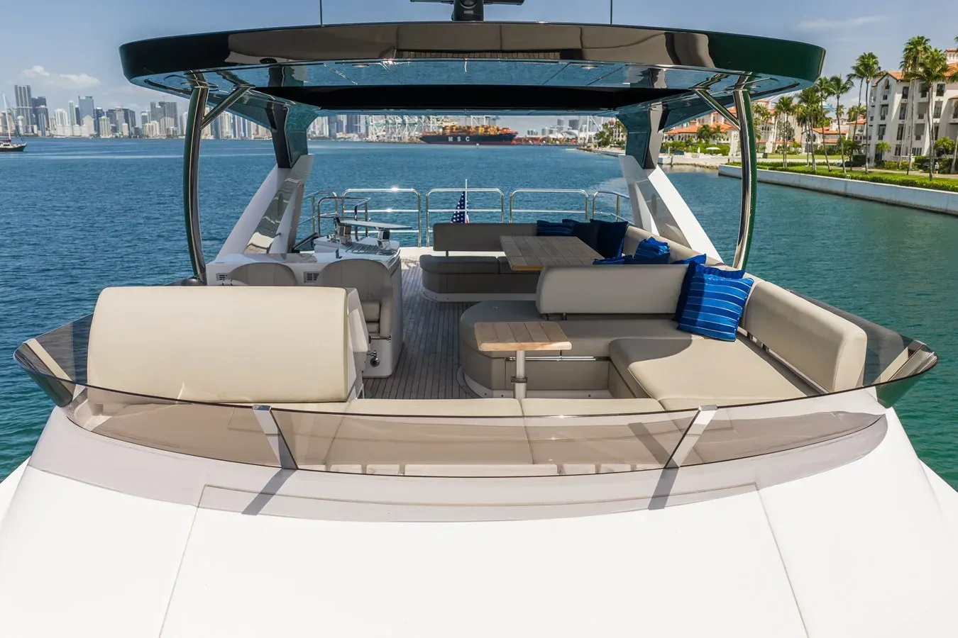 Buy a yacht BAZINGA - Sunseeker