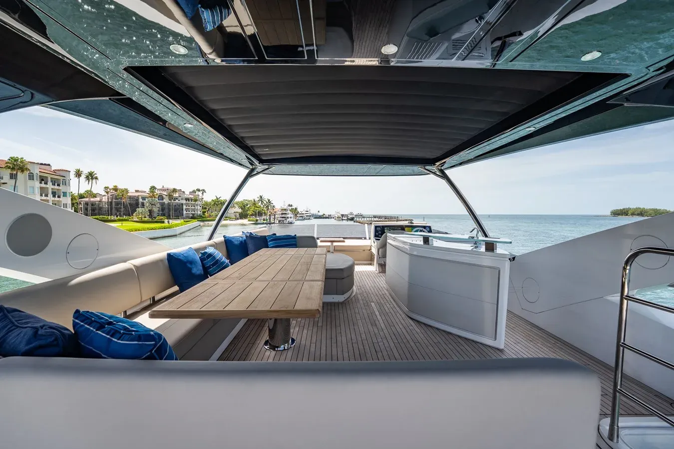 BAZINGA 76 Yacht