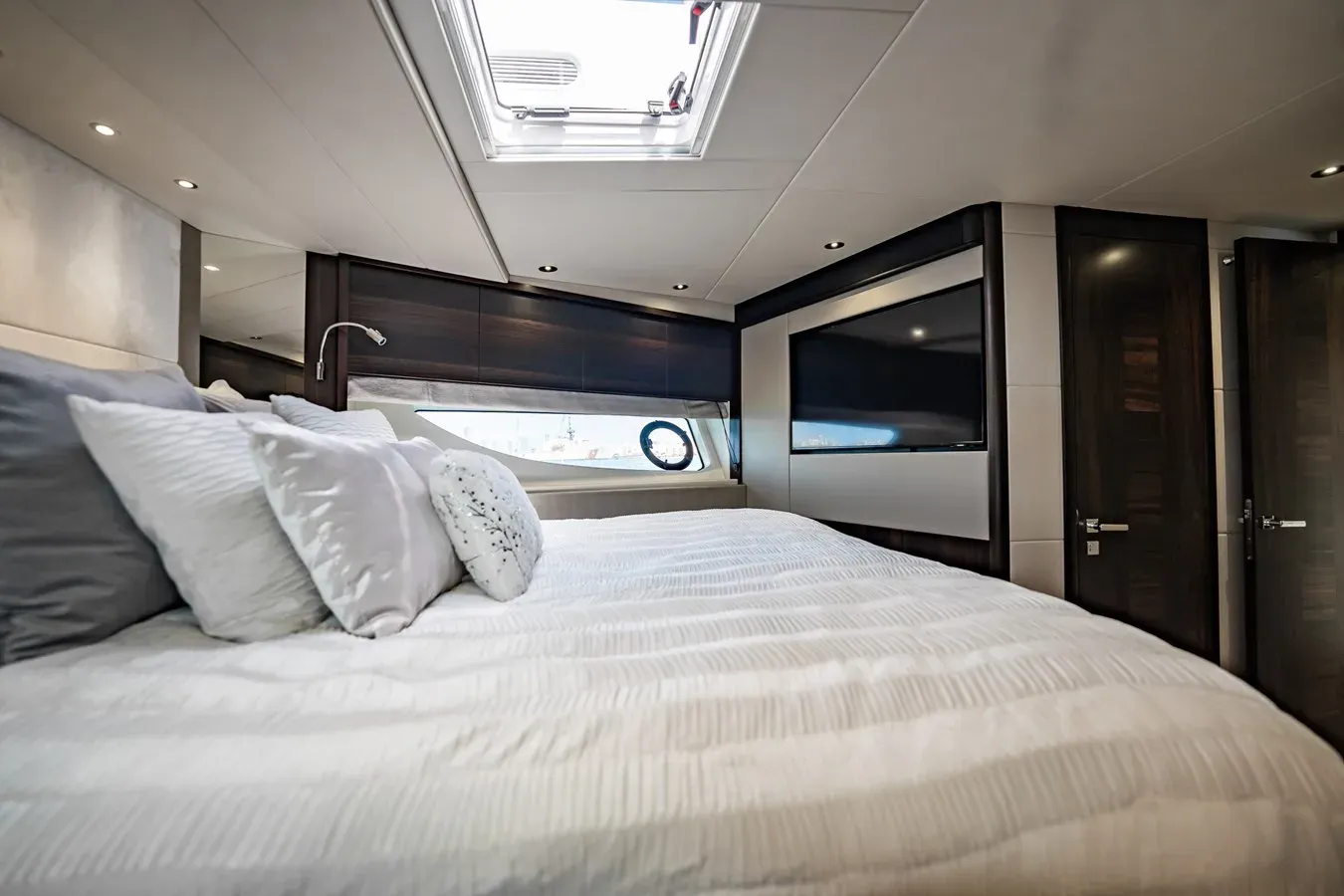 BAZINGA 2025 yacht sale