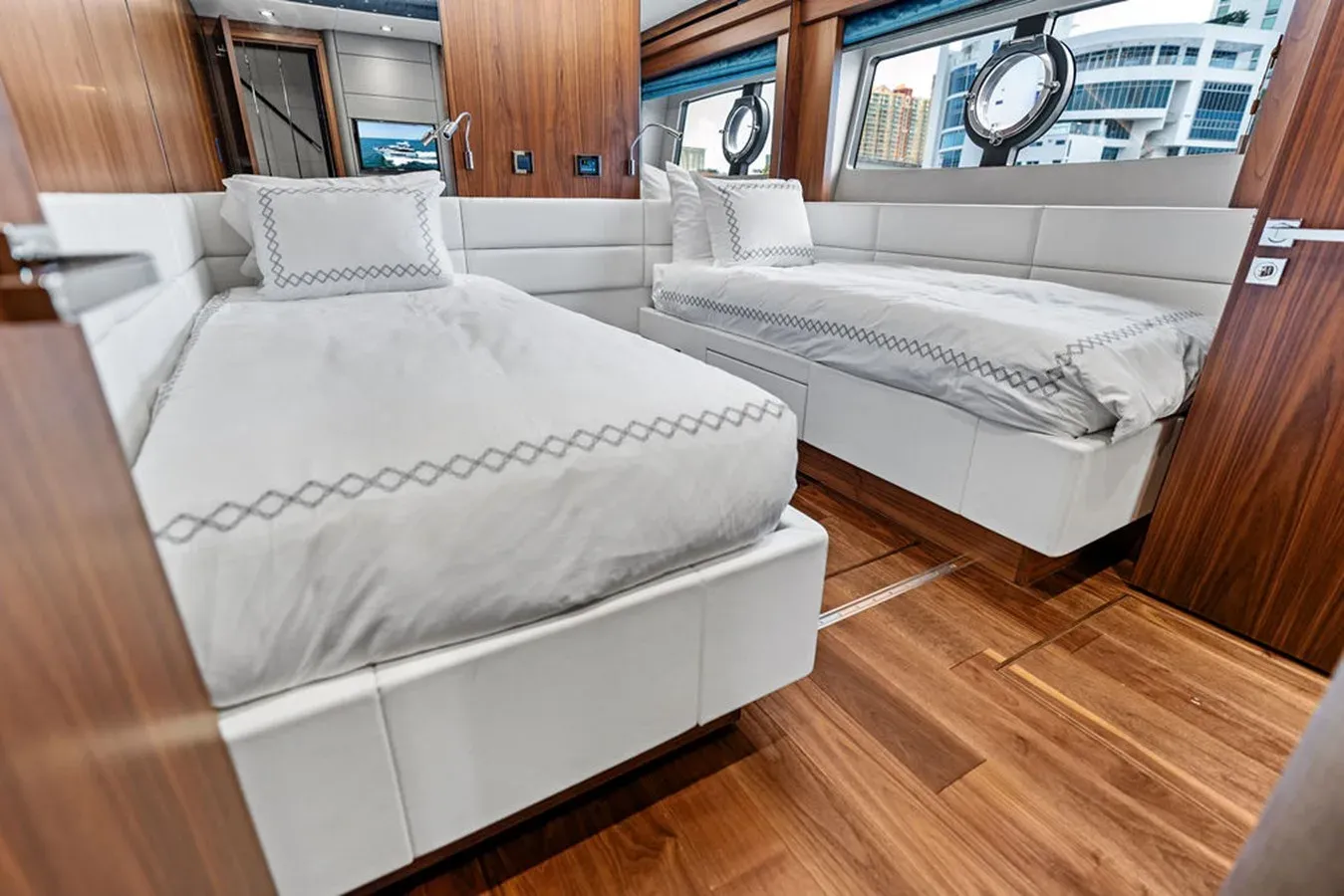 the best price on SEA ZAR 2019