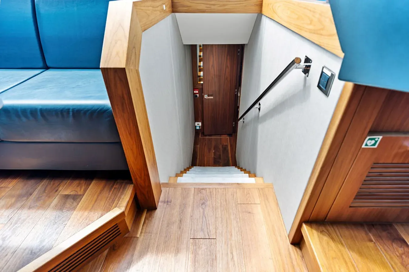the best price on SEA ZAR 86 YACHT