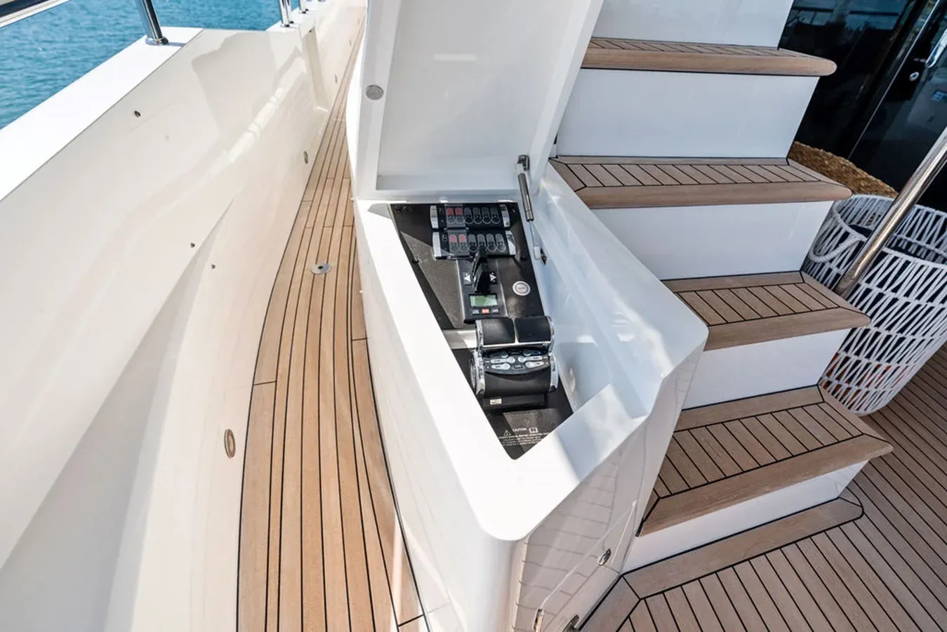 the best price on SEA ZAR 86 YACHT