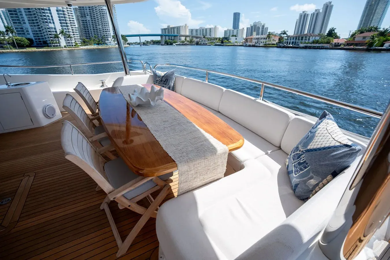 Buy a yacht SEA ZAR - Sunseeker