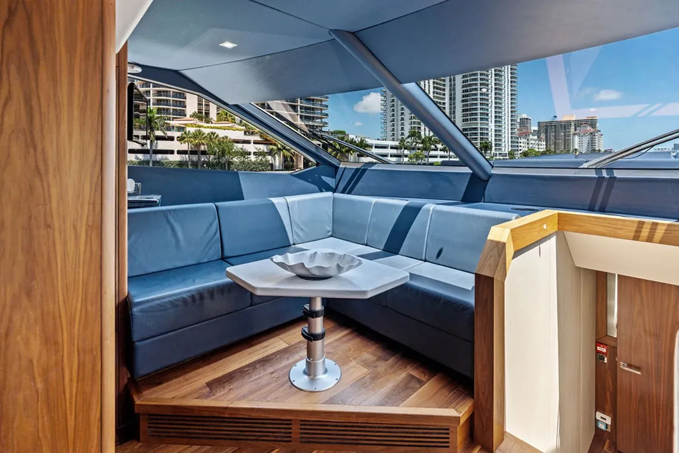 Buy a yacht SEA ZAR - Sunseeker
