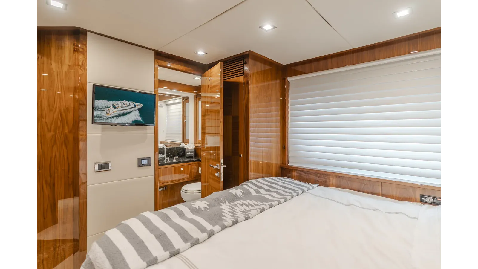 Buy a yacht Indecent Proposal IV 88