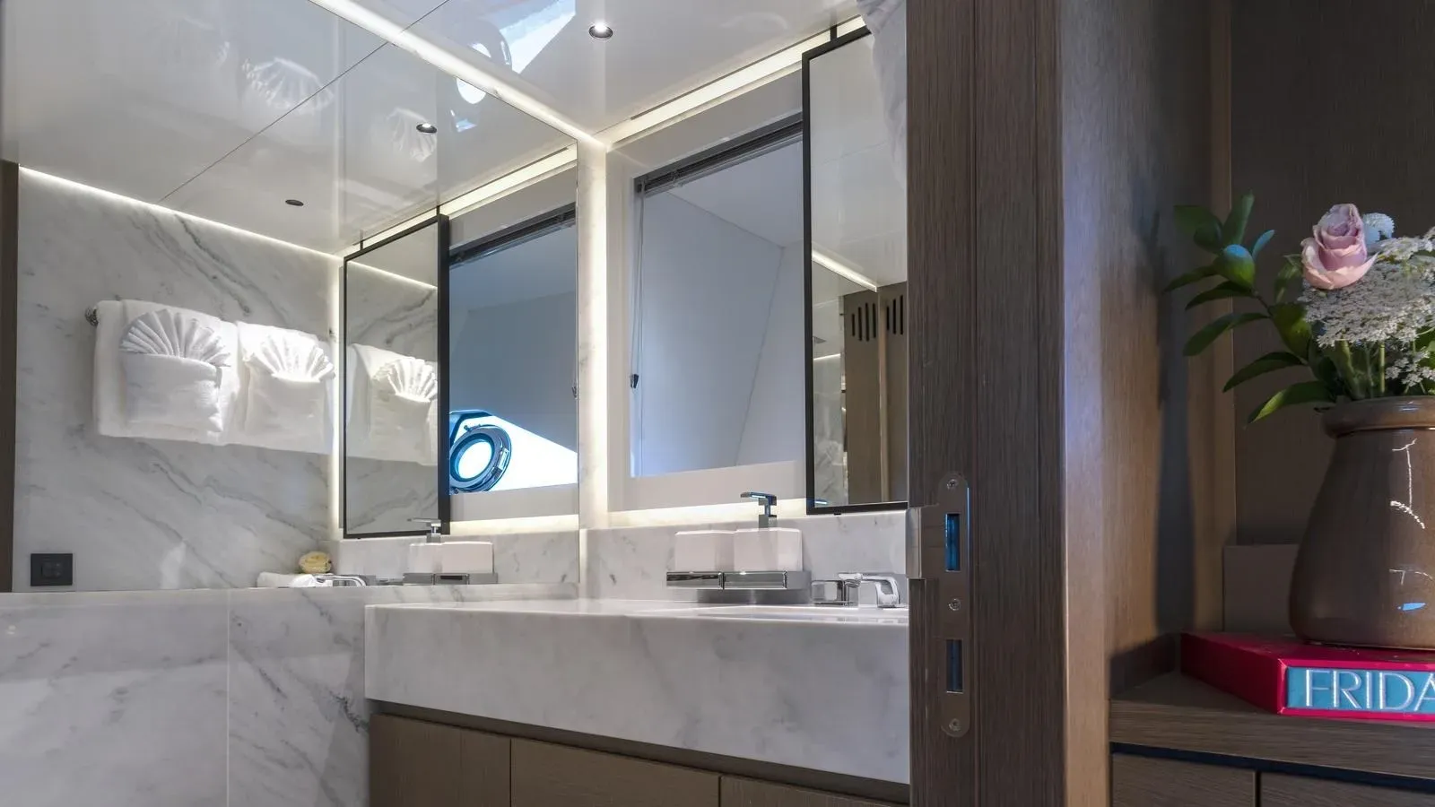 Buy a W OF JERSEY - Sunseeker at Shestakov Yacht Sales