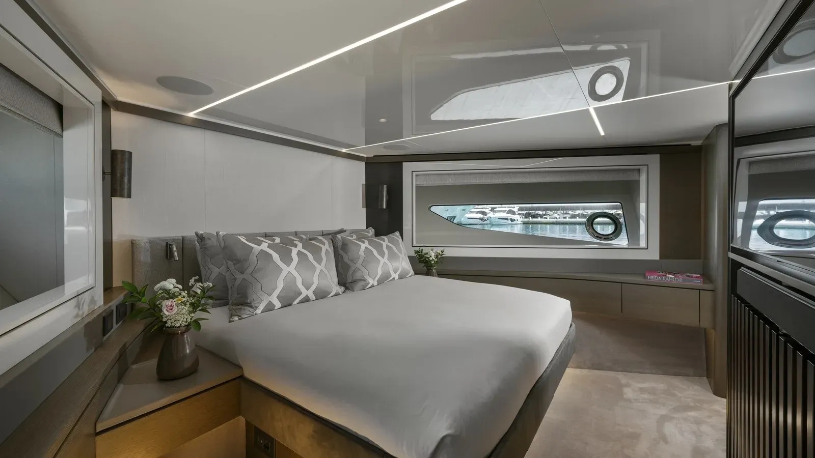 Buy a yacht W OF JERSEY - Sunseeker