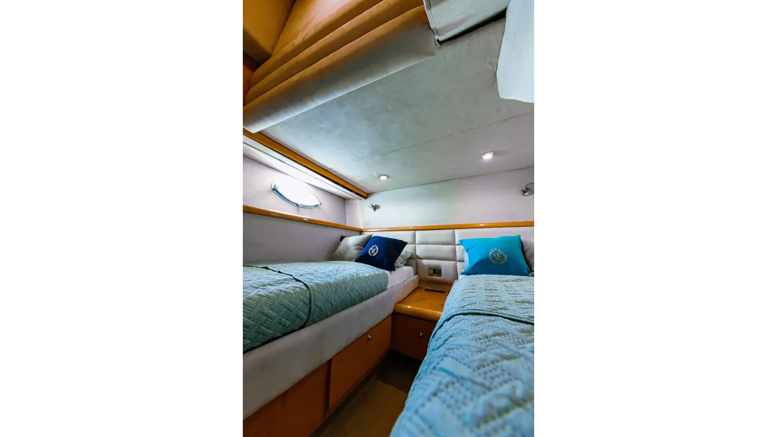 Продажа яхты LA MORE - Sunseeker