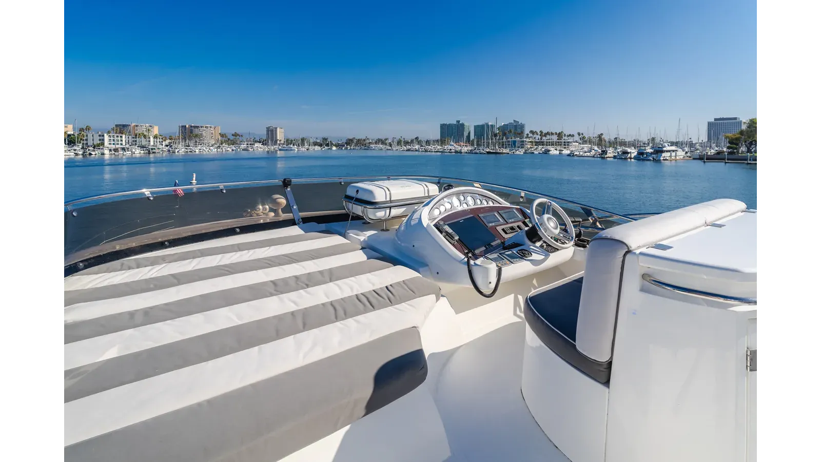 Buy a yacht No Name - Sunseeker