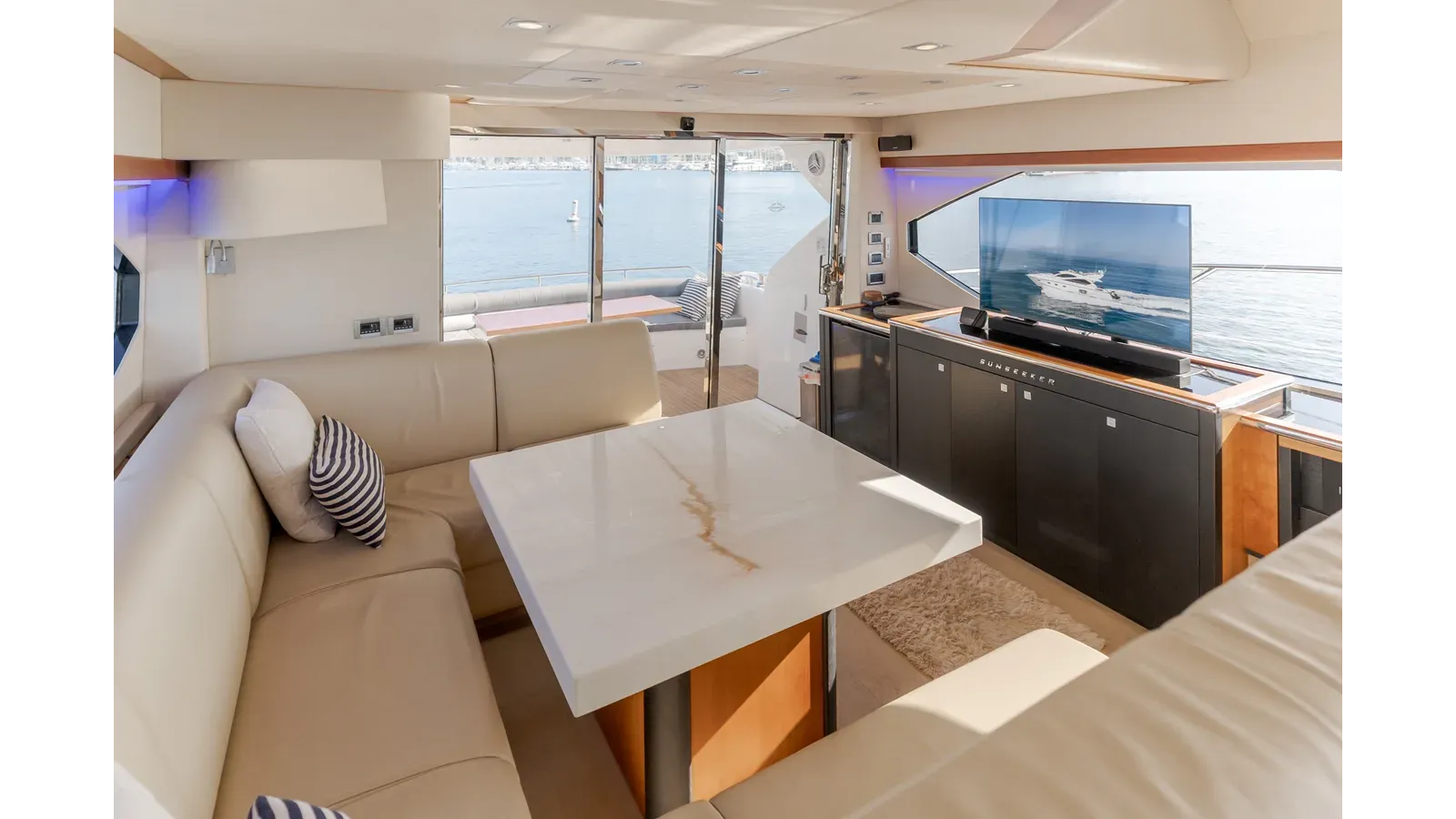 the best price on No Name Manhattan 60
