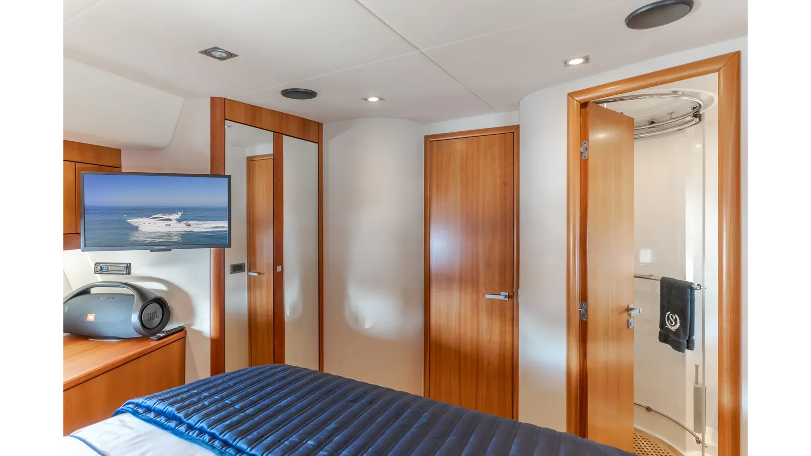 Buy a yacht No Name 60