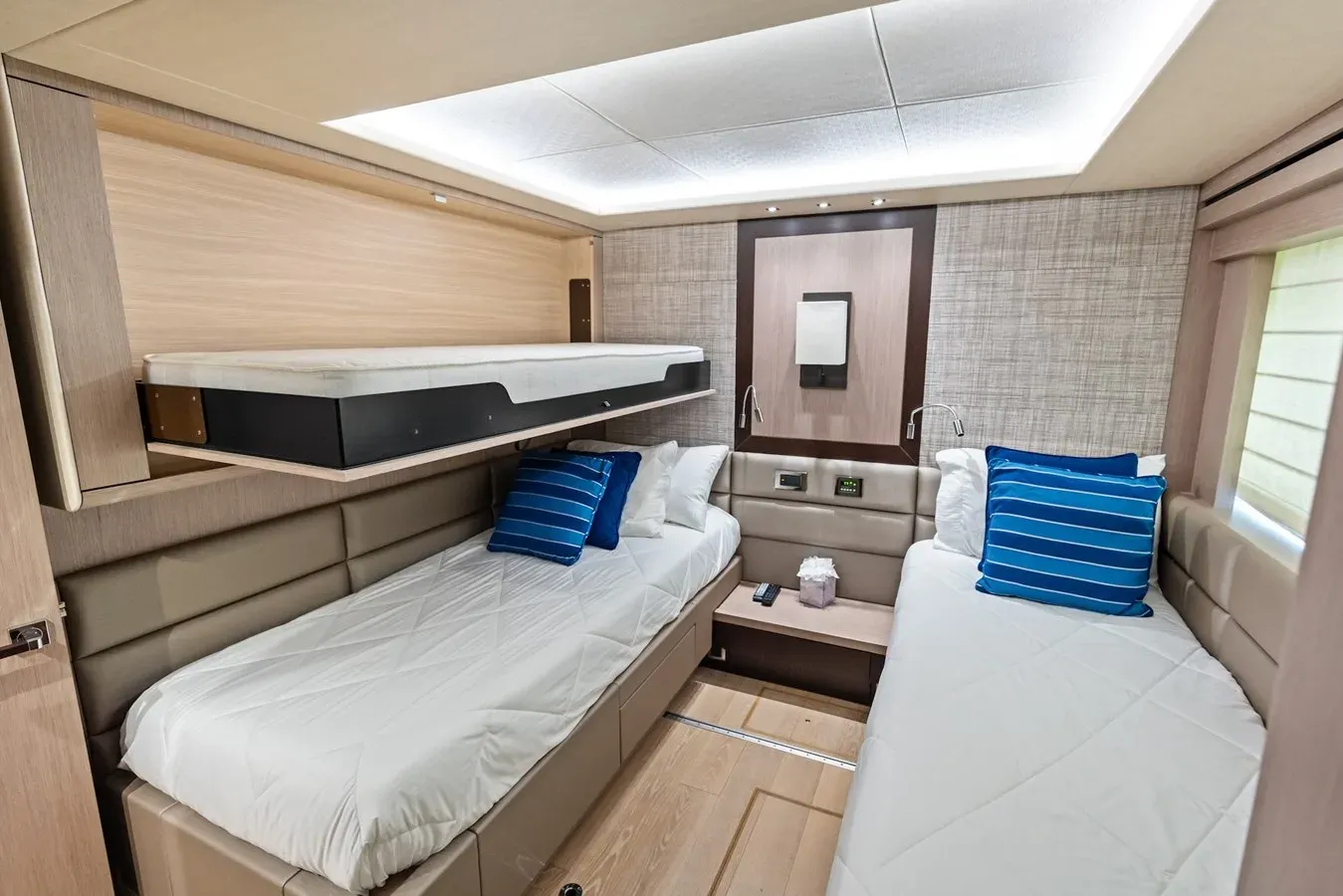 Buy a yacht AQUA VISTA