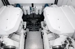 best yacht sales deals Sunseeker Manhattan 68