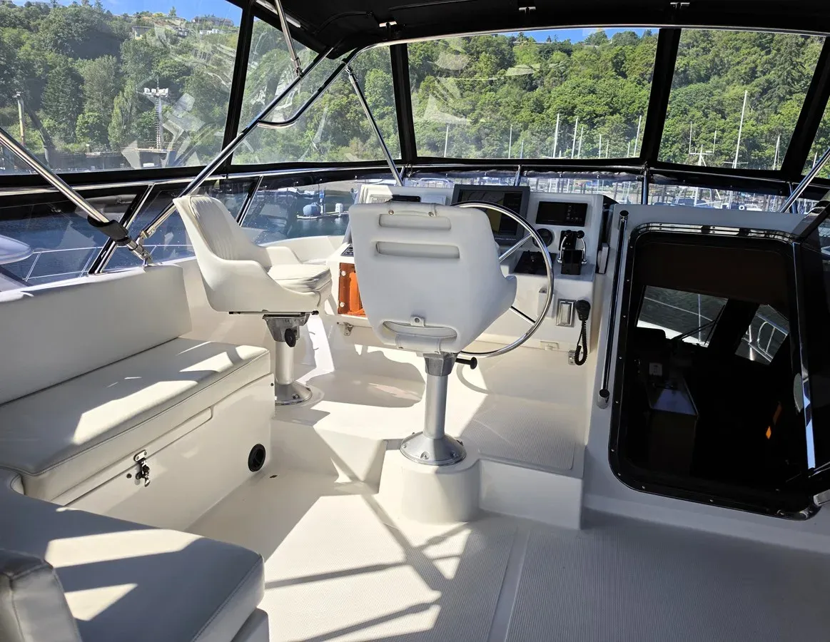 the best price on SEQUEL 50 Pilothouse