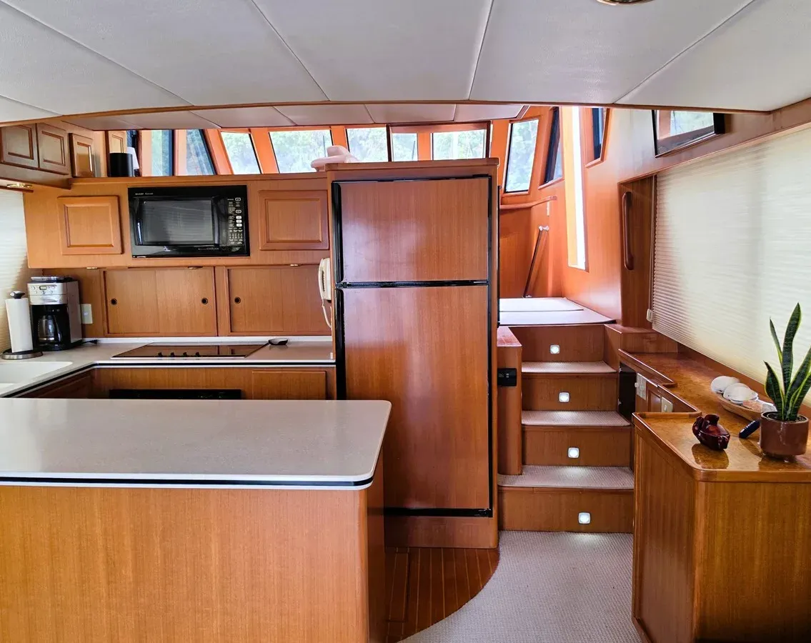 Buy a yacht SEQUEL 2000