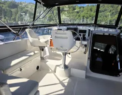 the best price on SEQUEL 50 Pilothouse