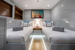 Buy a yacht ONLY NOW 2012