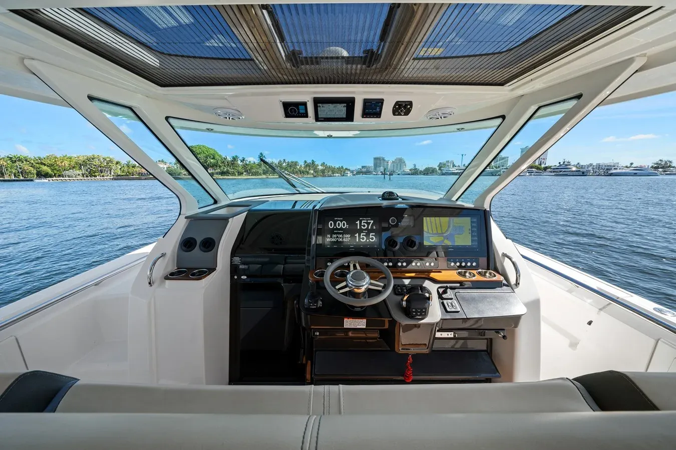 Buy a yacht What the Hull - Tiara