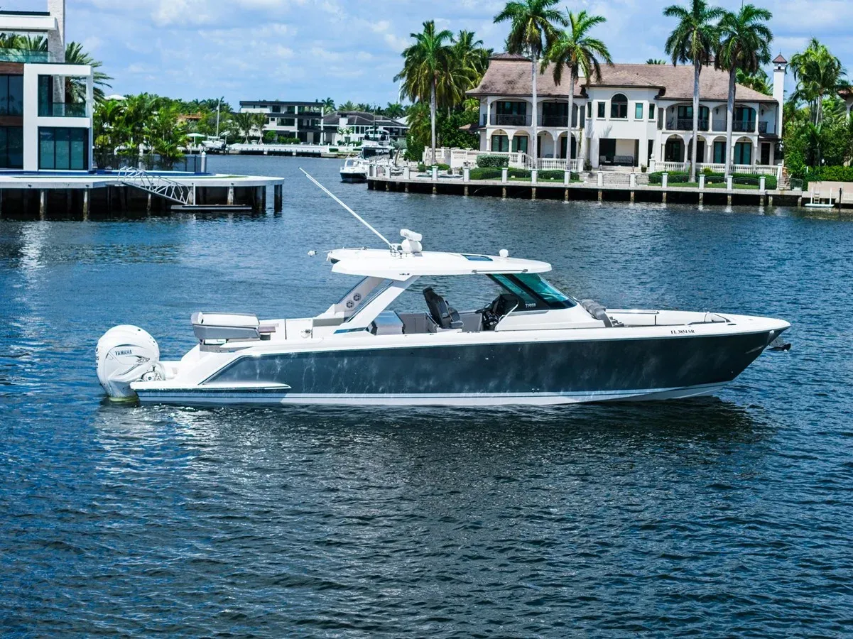the best price on What the Hull