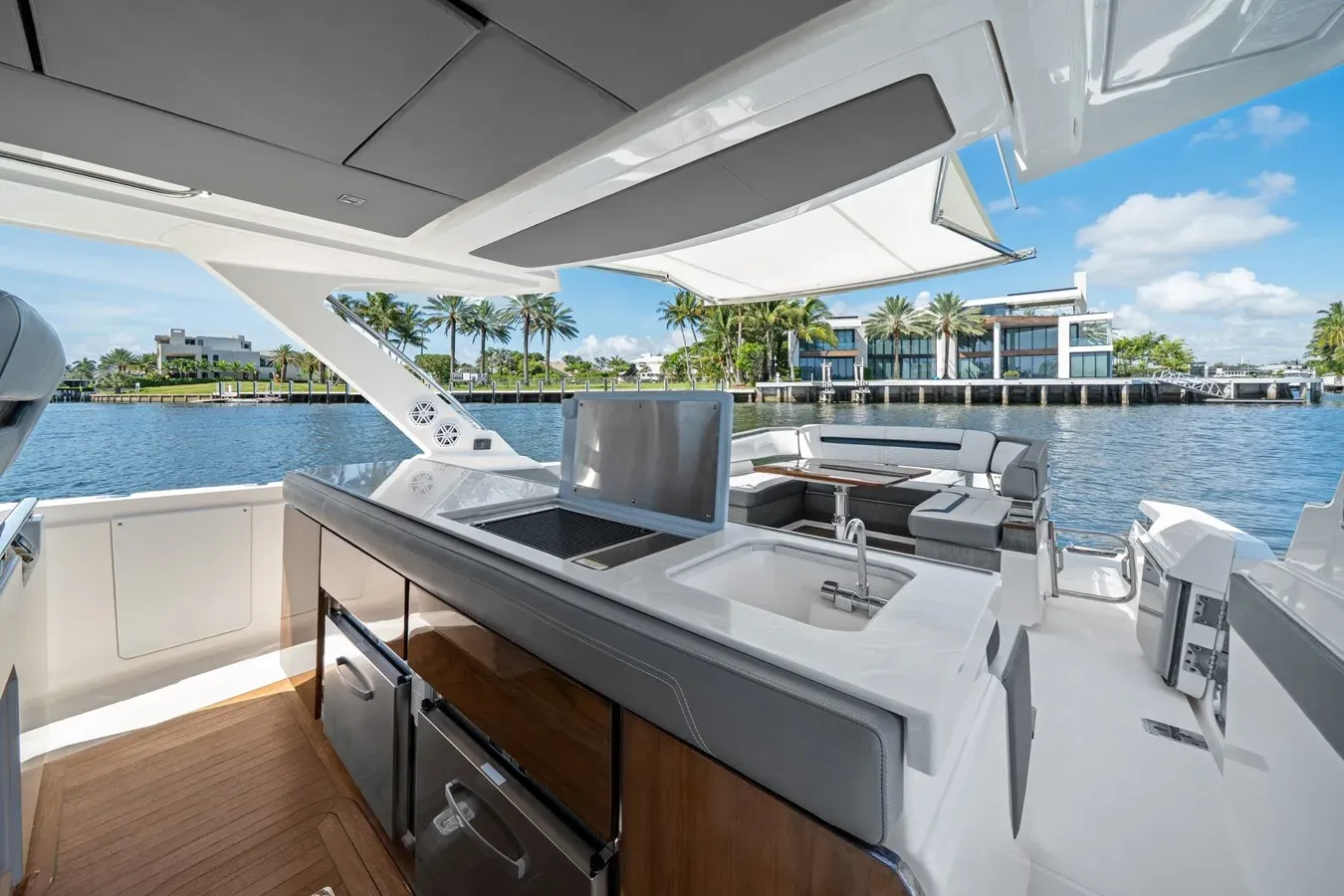 Buy a yacht What the Hull 43
