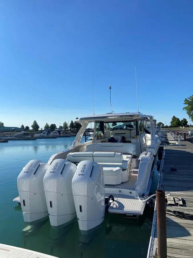 Pepsea - Tiara yacht sale